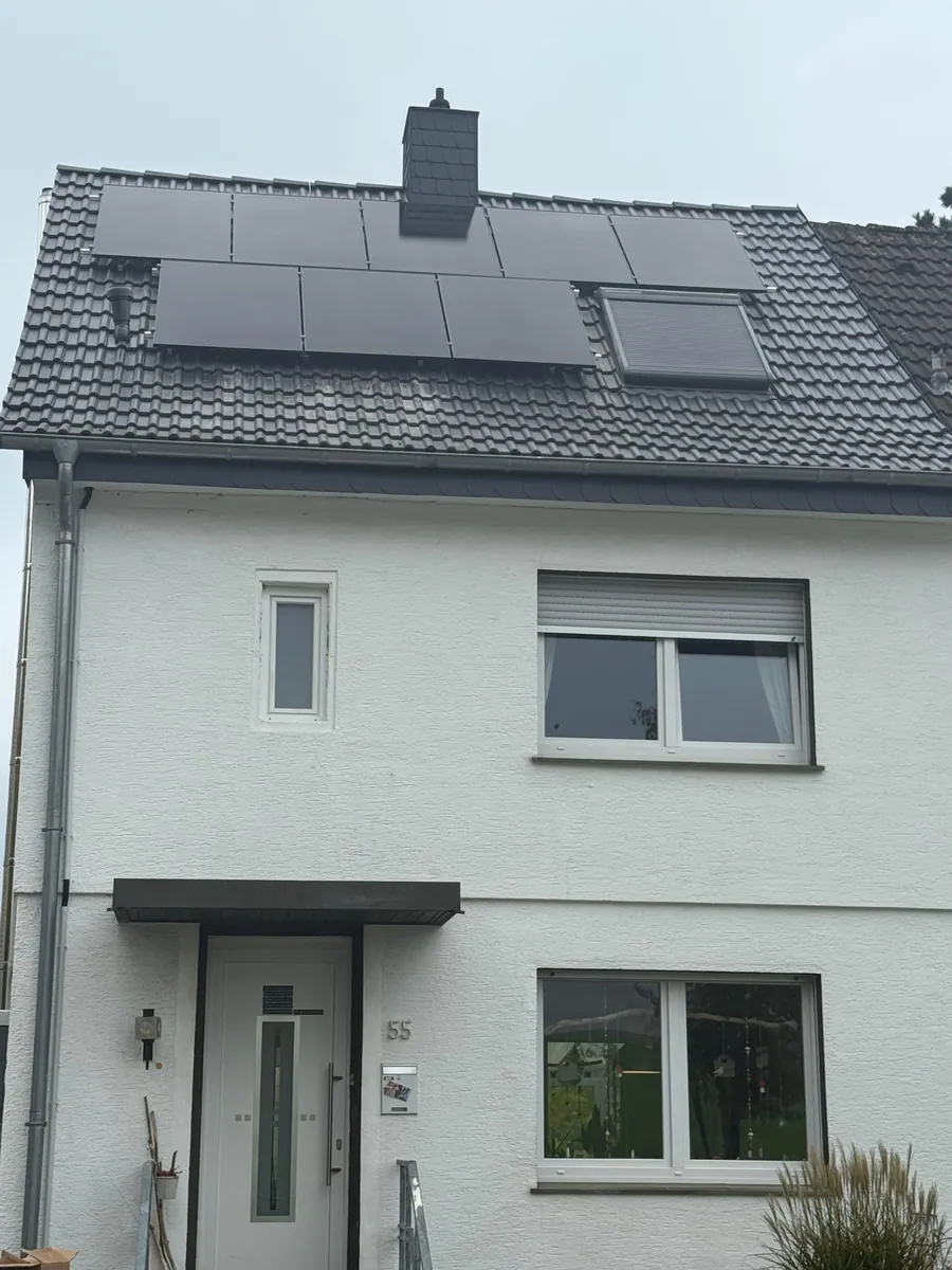 Photovoltaikanlage auf Einfamilienhaus-Dach